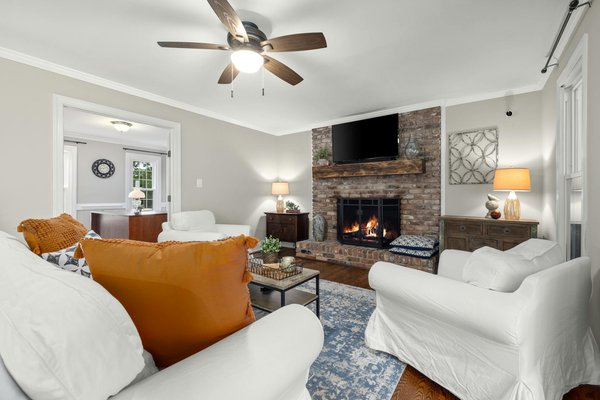 How to Design a Functional Outdoor Cooking and Dining Area for Small Patios?